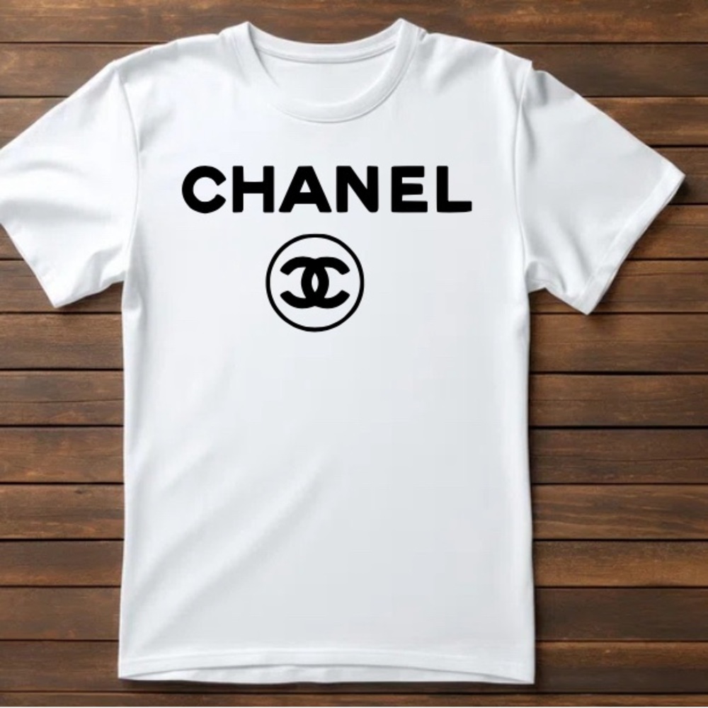 Gildan T shirt with a Luxury inspired design Gildan T Shirt
